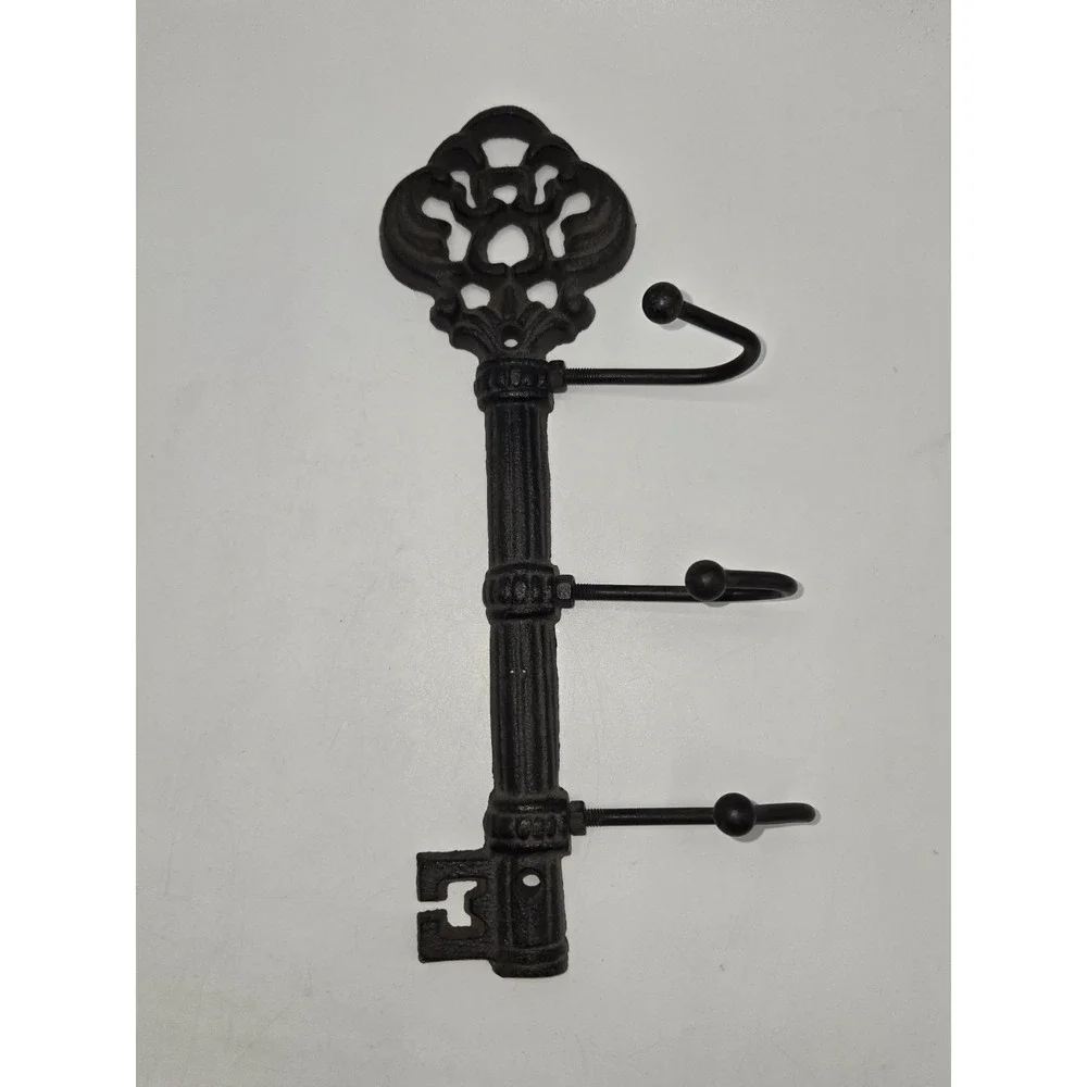 Vintage Cast Iron Skeleton Key Wall Hook Rack 3 Hooks Rustic Farmhouse Decor